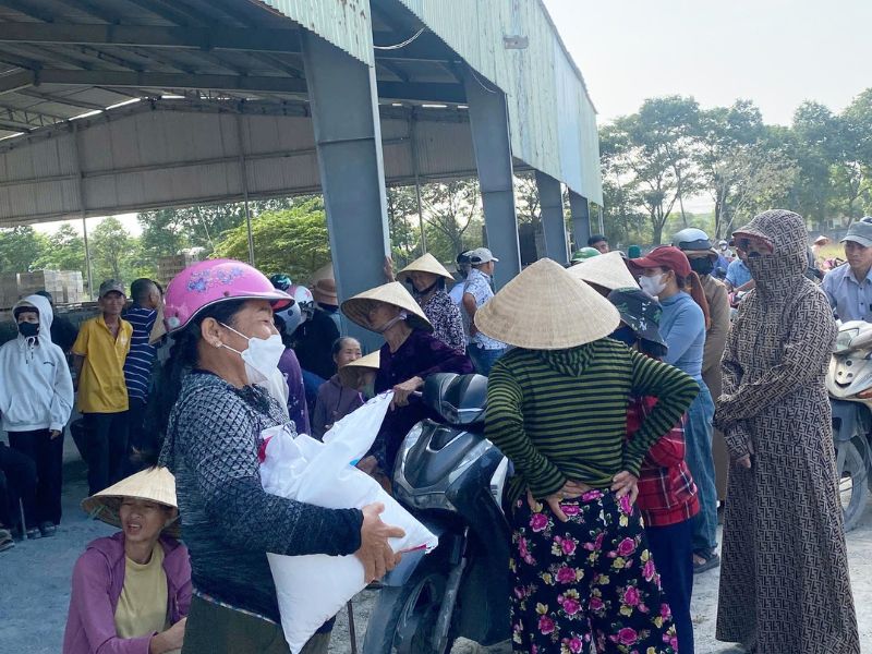Phat gao tư thien tại nha may gach khong nung Khai Phong
